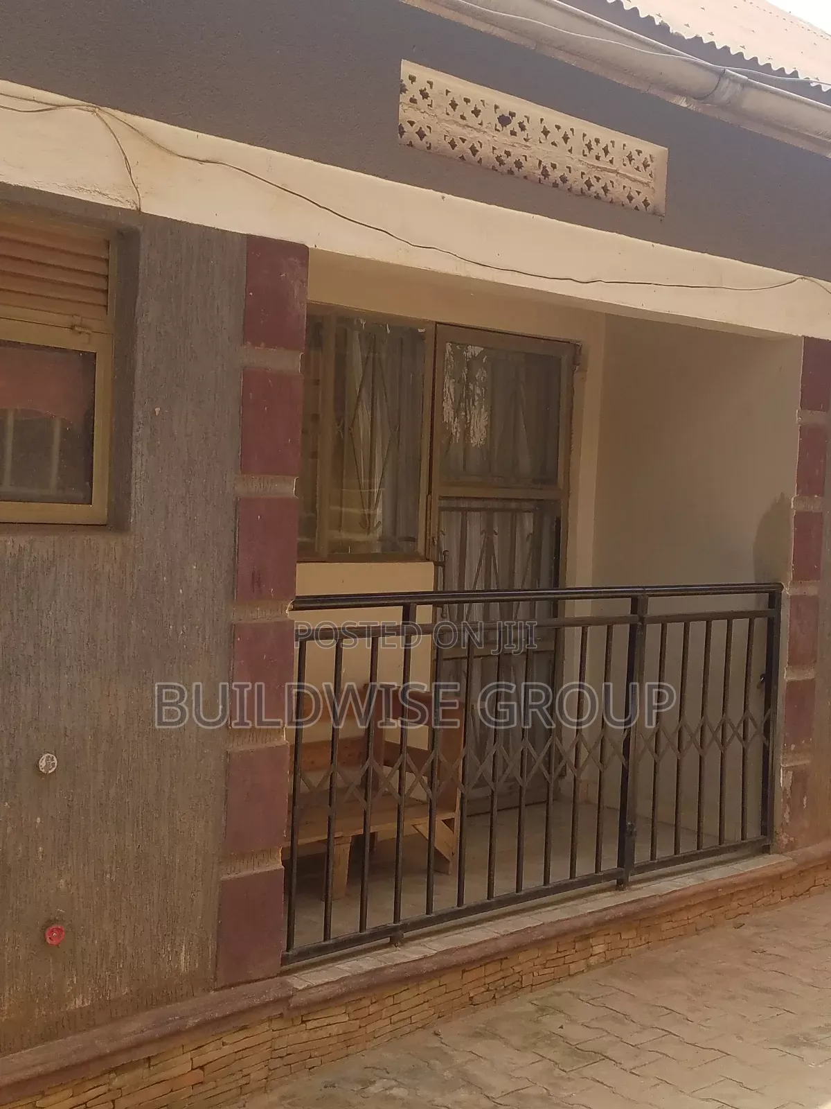 Furnished 7bdrm Apartment in Buildwise Realty, Makindye for sale