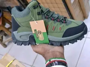 Sky View Men Boots