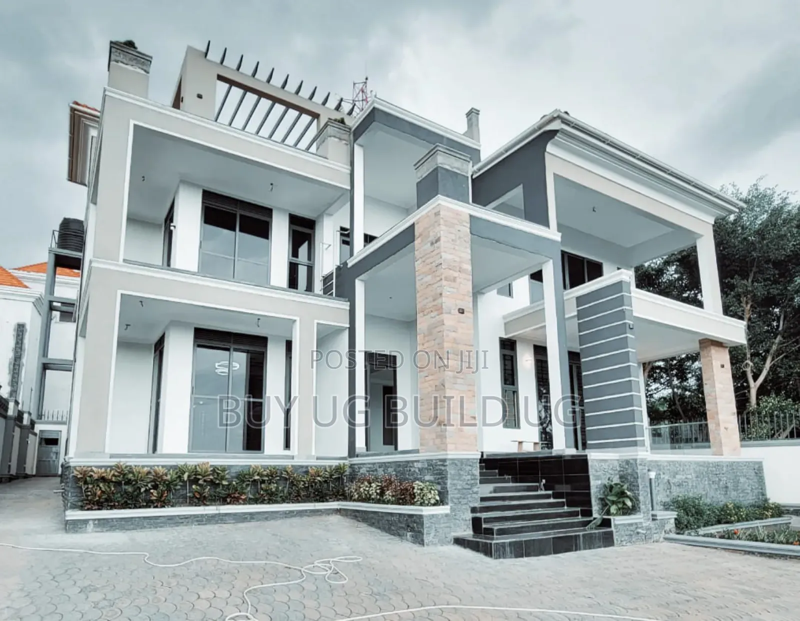 6bdrm Mansion in Kyanja Kampala, Kira for sale