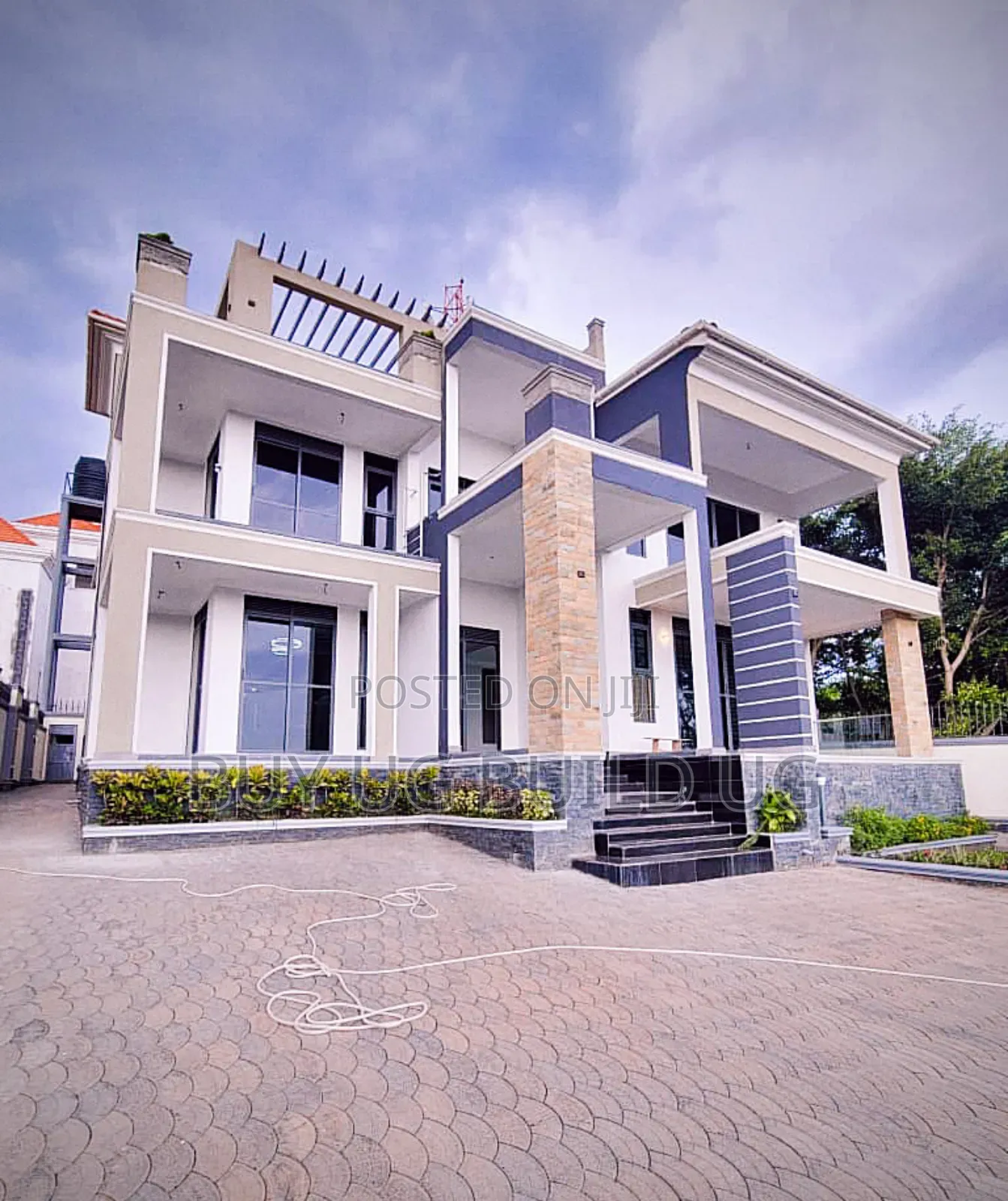 6bdrm Mansion in Kyanja Kampala, Kira for sale