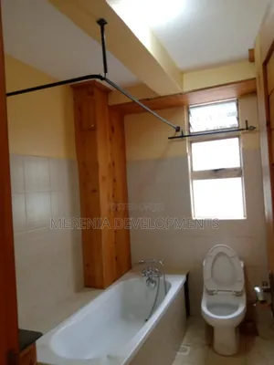 3bdrm Apartment in Muyenga, Makindye for rent