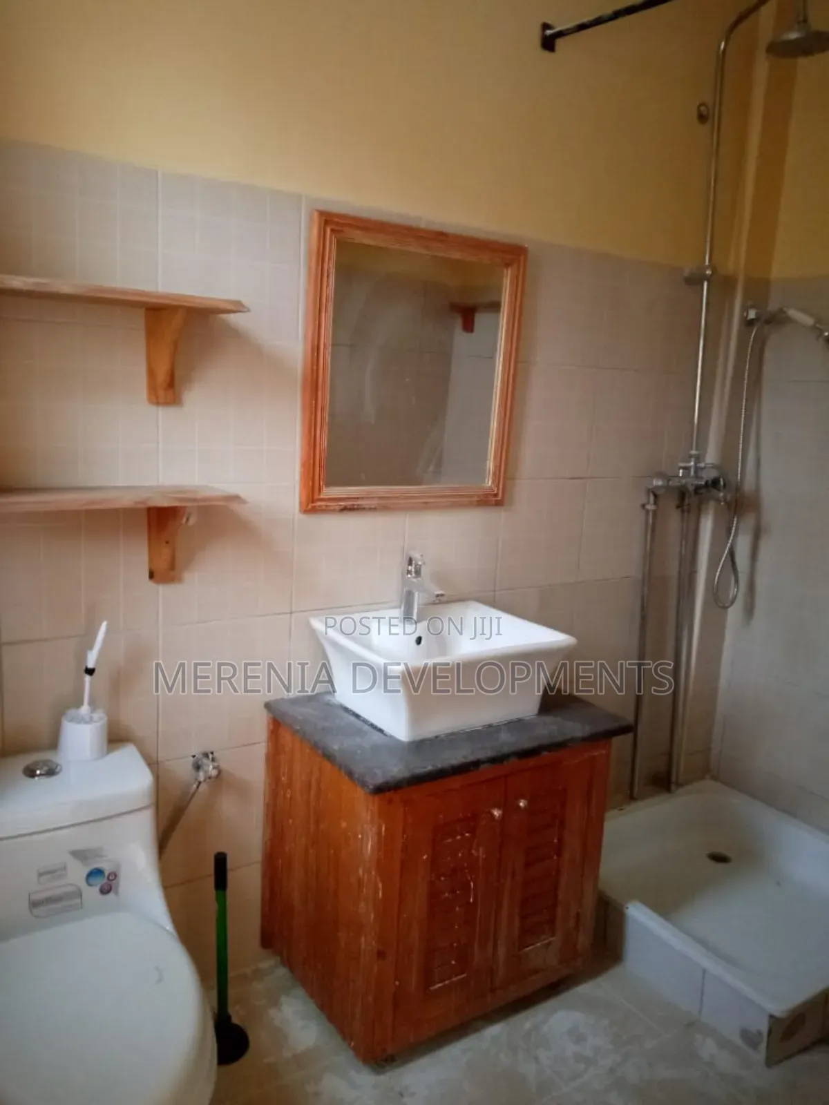 3bdrm Apartment in Muyenga, Makindye for rent