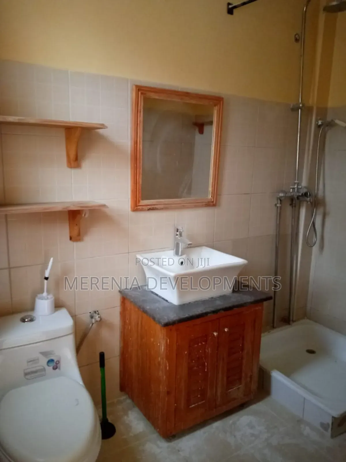 3bdrm Apartment in Muyenga, Makindye for rent