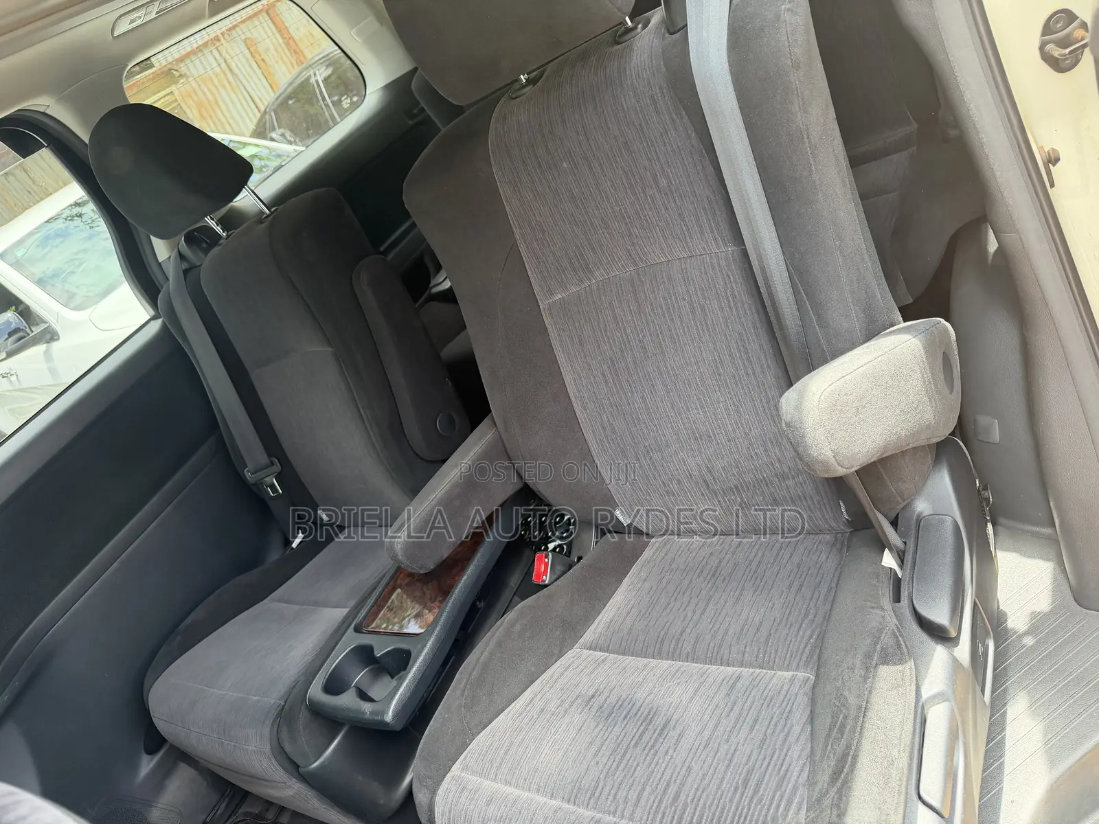 Toyota Alphard 2014 White