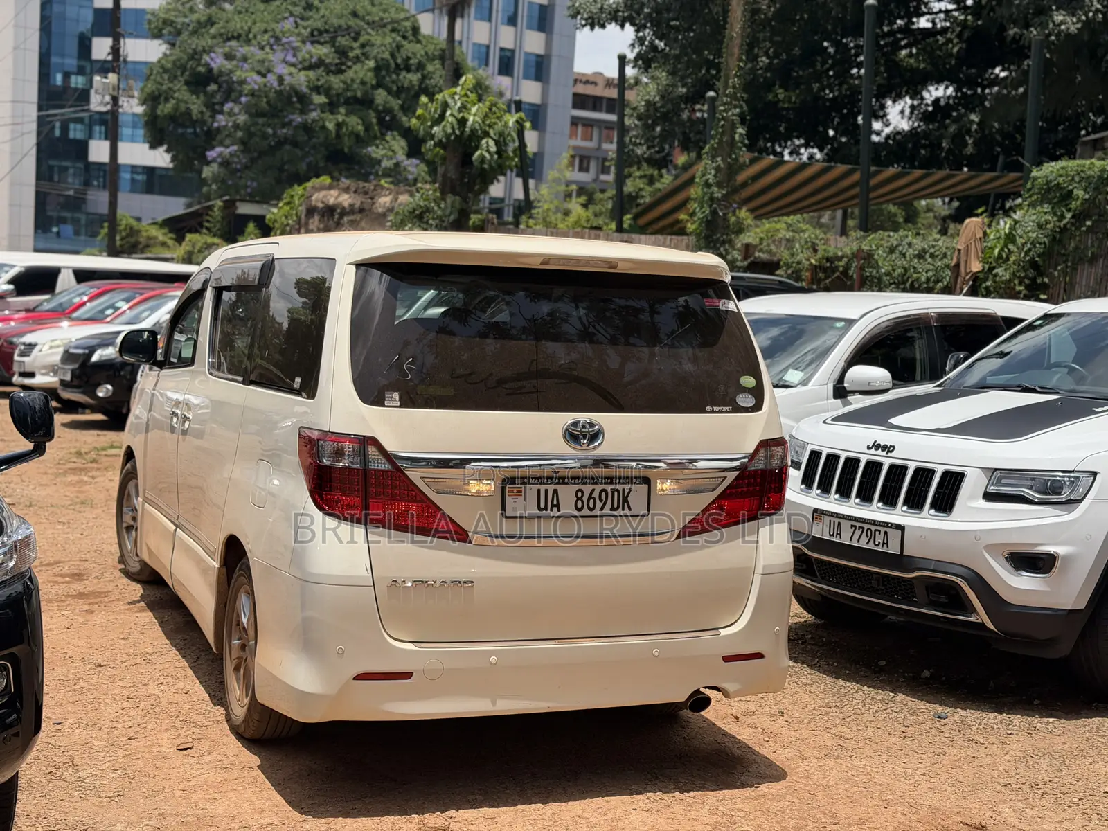Toyota Alphard 2014 White