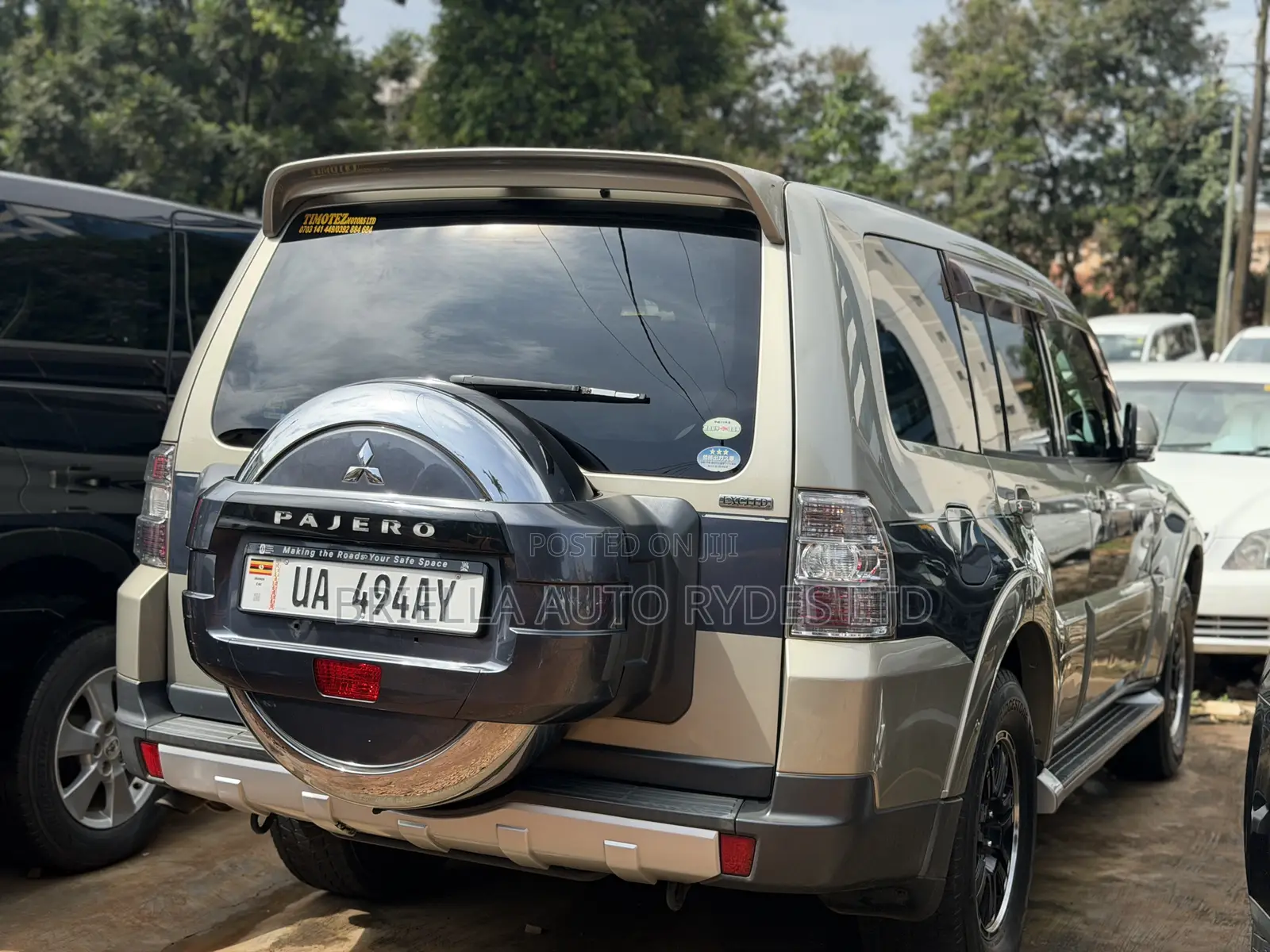 Mitsubishi Pajero 2010 Green