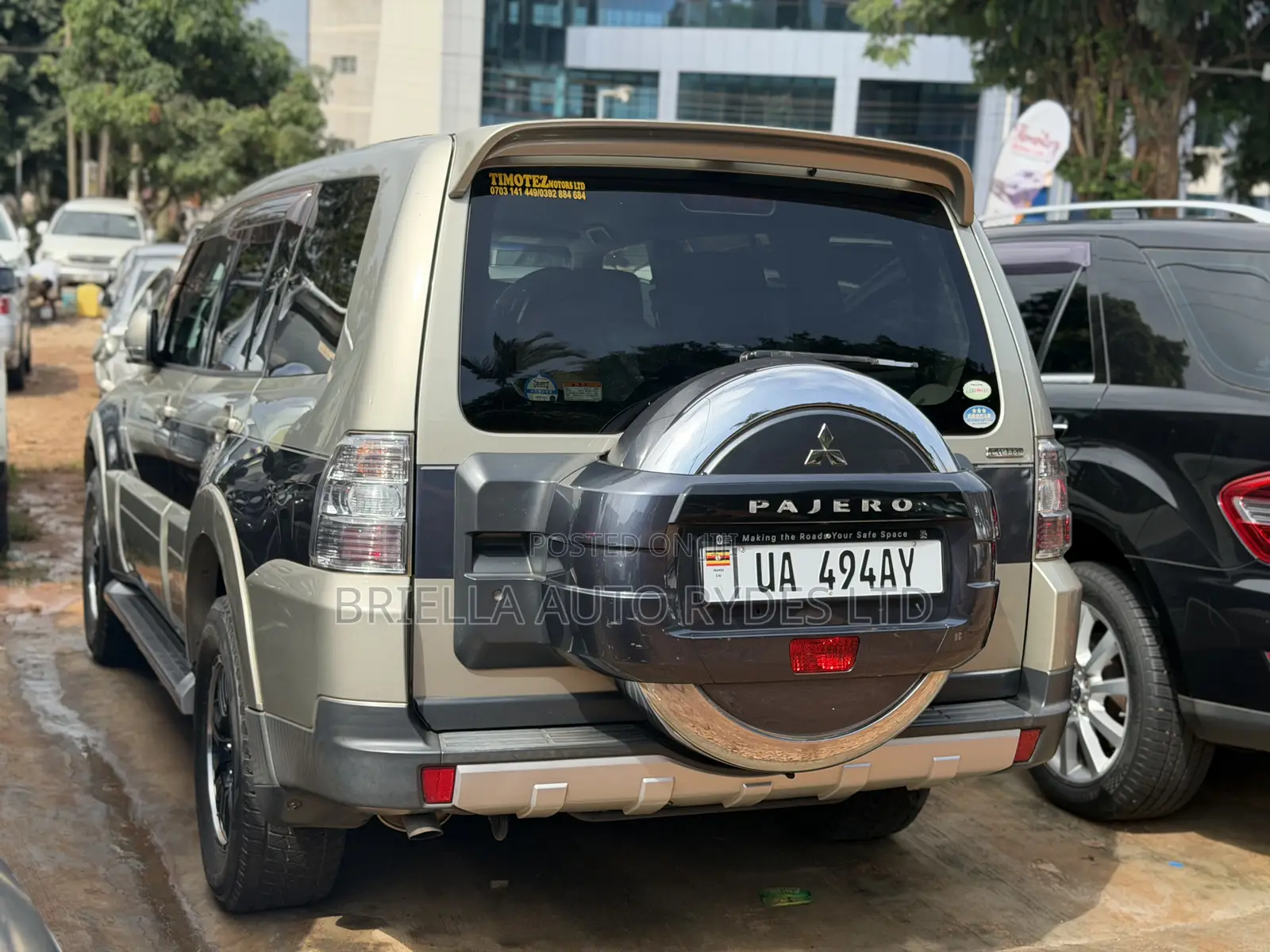 Mitsubishi Pajero 2010 Green