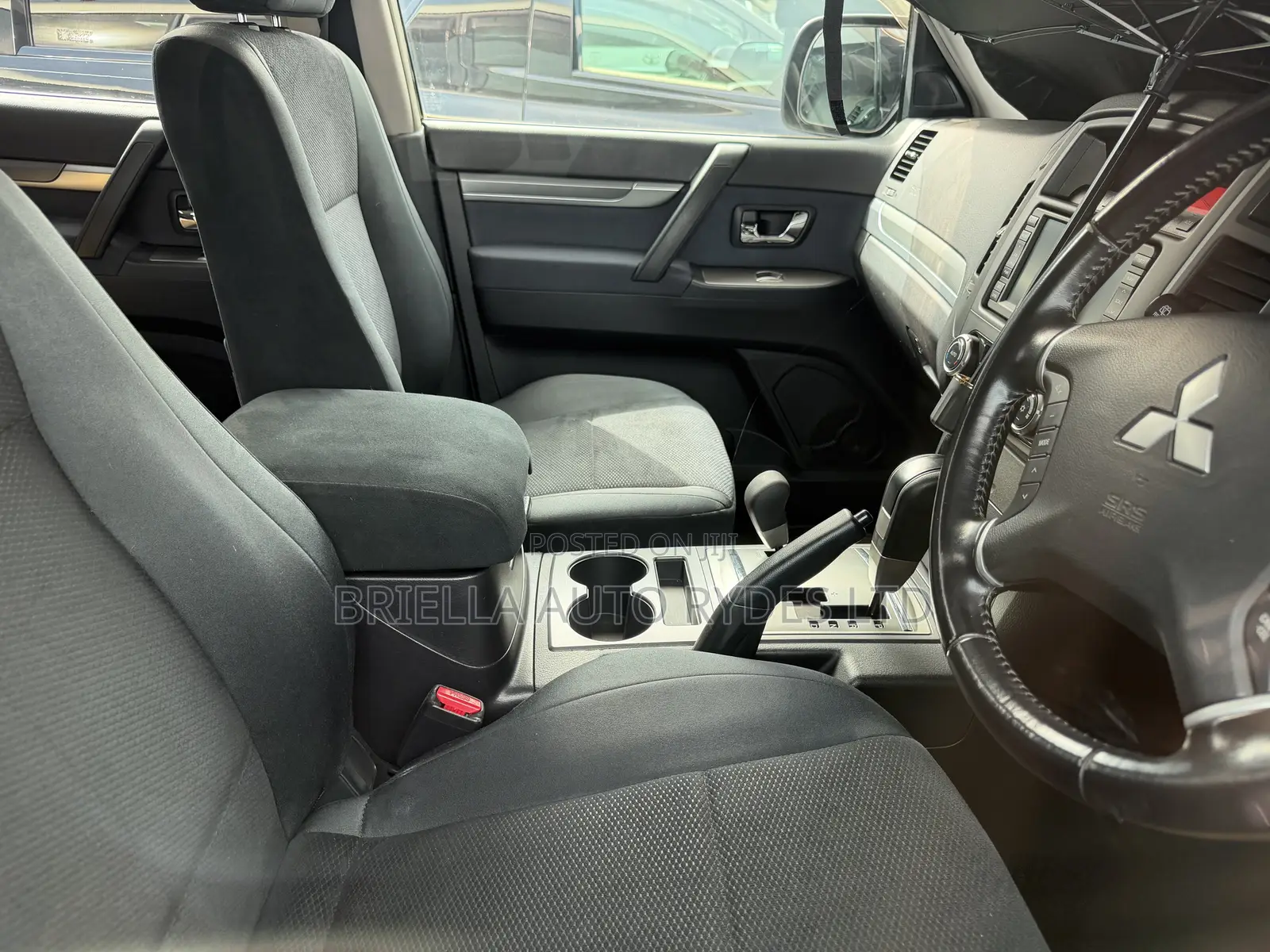 Mitsubishi Pajero 2010 Green