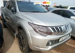 Mitsubishi Triton 2015 Silver