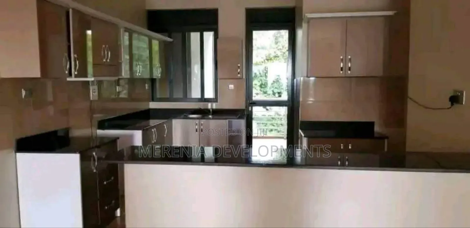 4bdrm Apartment in Luzira, Central Division for rent