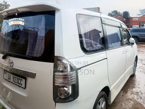 Toyota Voxy SV Premium 2014 White