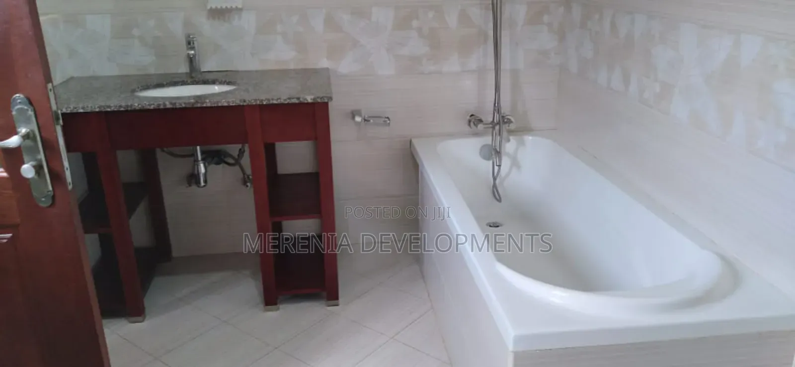 3bdrm Apartment in Luzira, Nakawa for rent