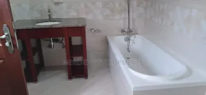 3bdrm Apartment in Luzira, Nakawa for rent