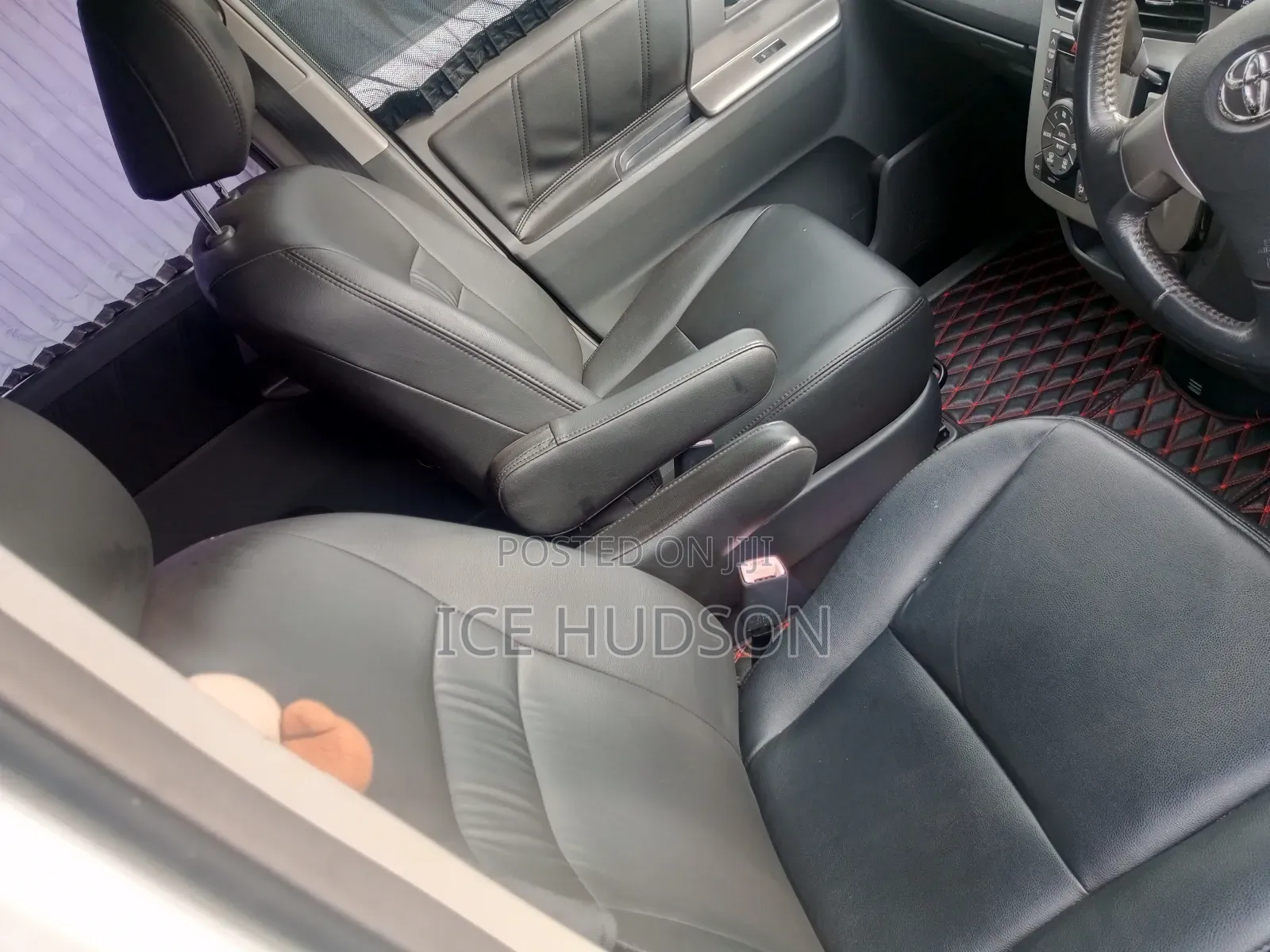 Toyota Voxy SV Premium 2014 White