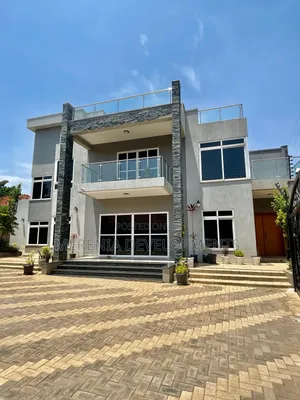7bdrm House in Muyenga, Makindye for sale