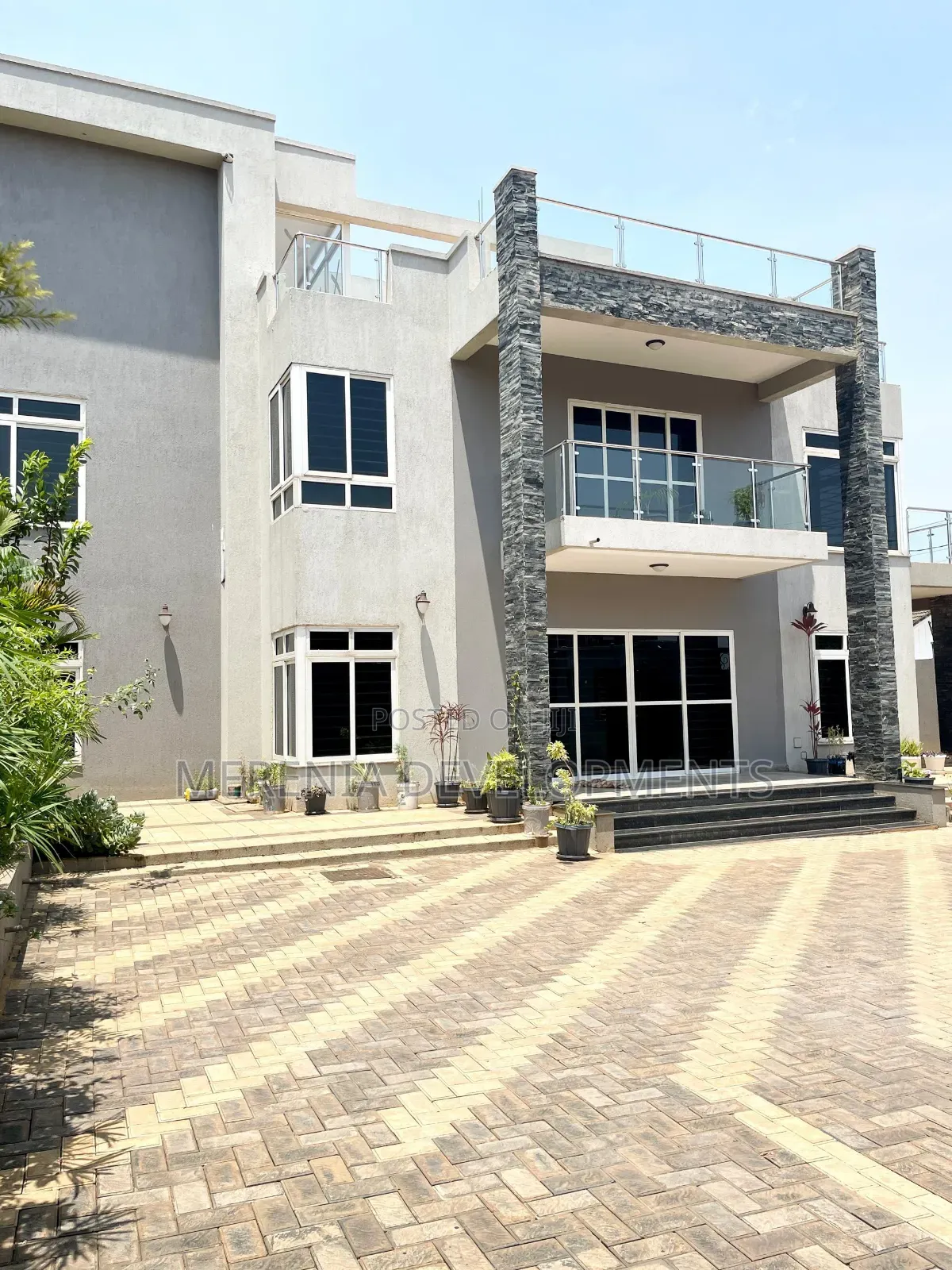 7bdrm House in Muyenga, Makindye for sale