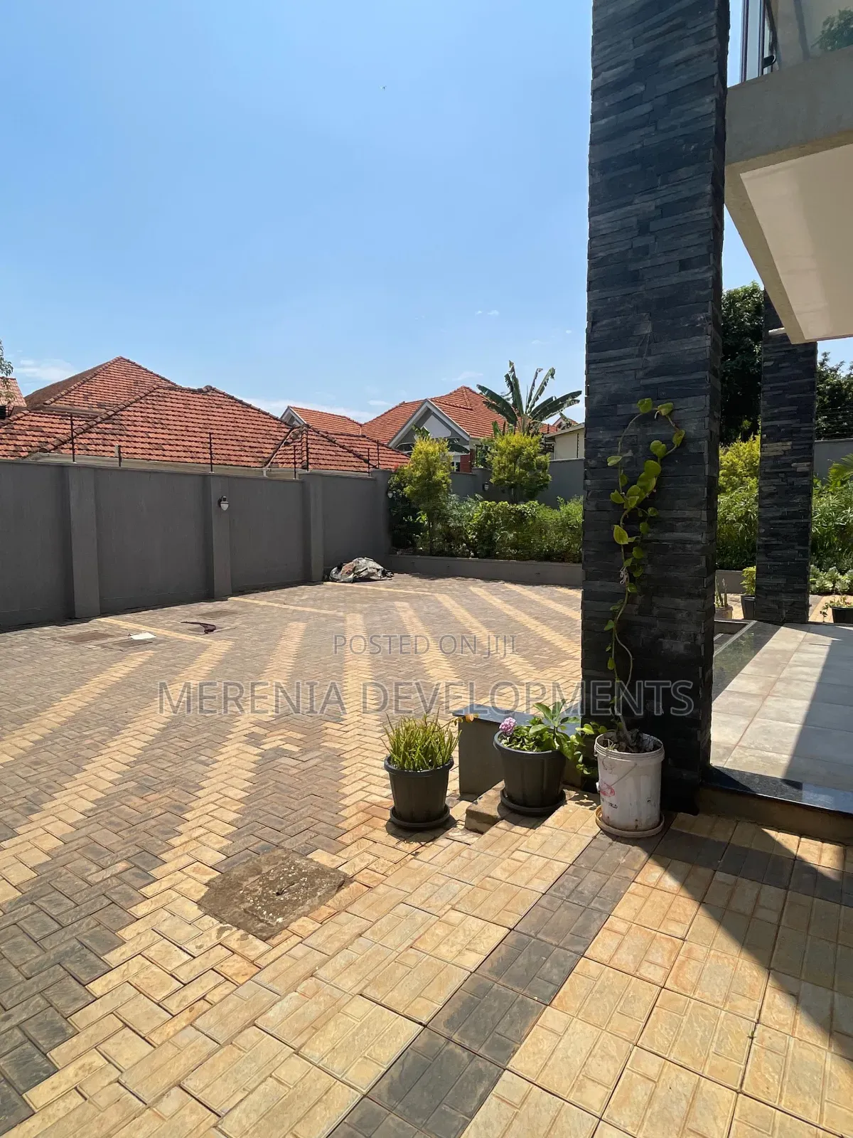 7bdrm House in Muyenga, Makindye for sale