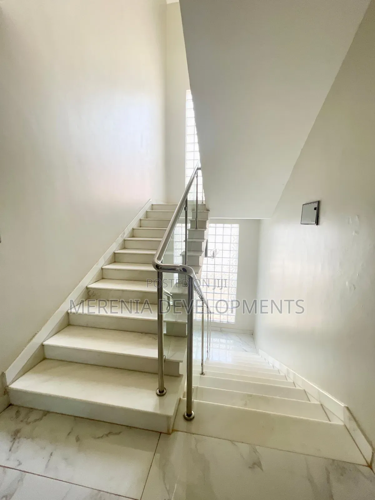 7bdrm House in Muyenga, Makindye for sale