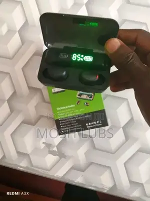 Oraimo Buds With an Inbuilt Power Bank