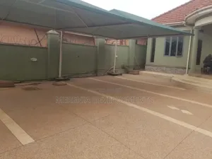 4bdrm House in Buziga, Makindye for sale