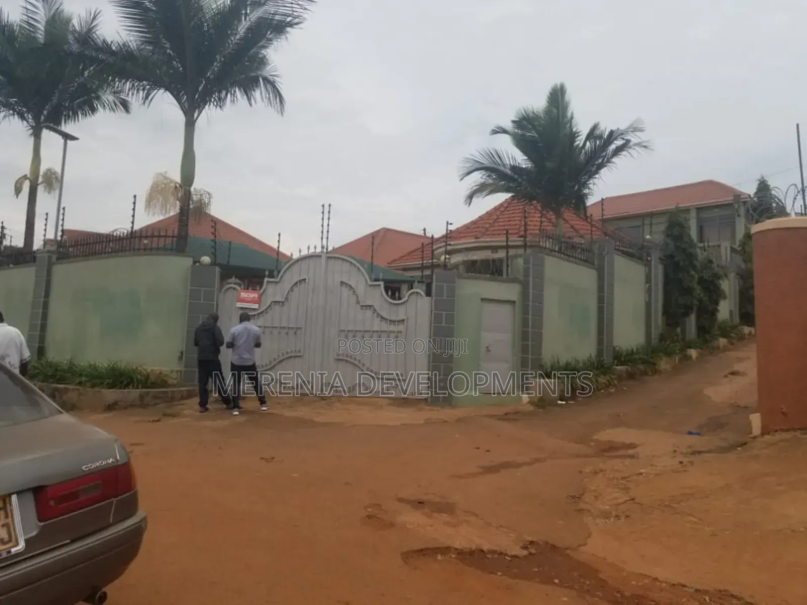 4bdrm House in Buziga, Makindye for sale