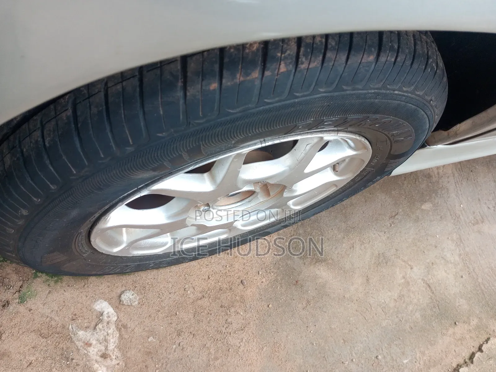 Toyota Raum 2003 Gray