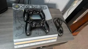 Chipped Ps4 Pro 1tb: 30 Games to Make Your Neighbors Very Jealous
