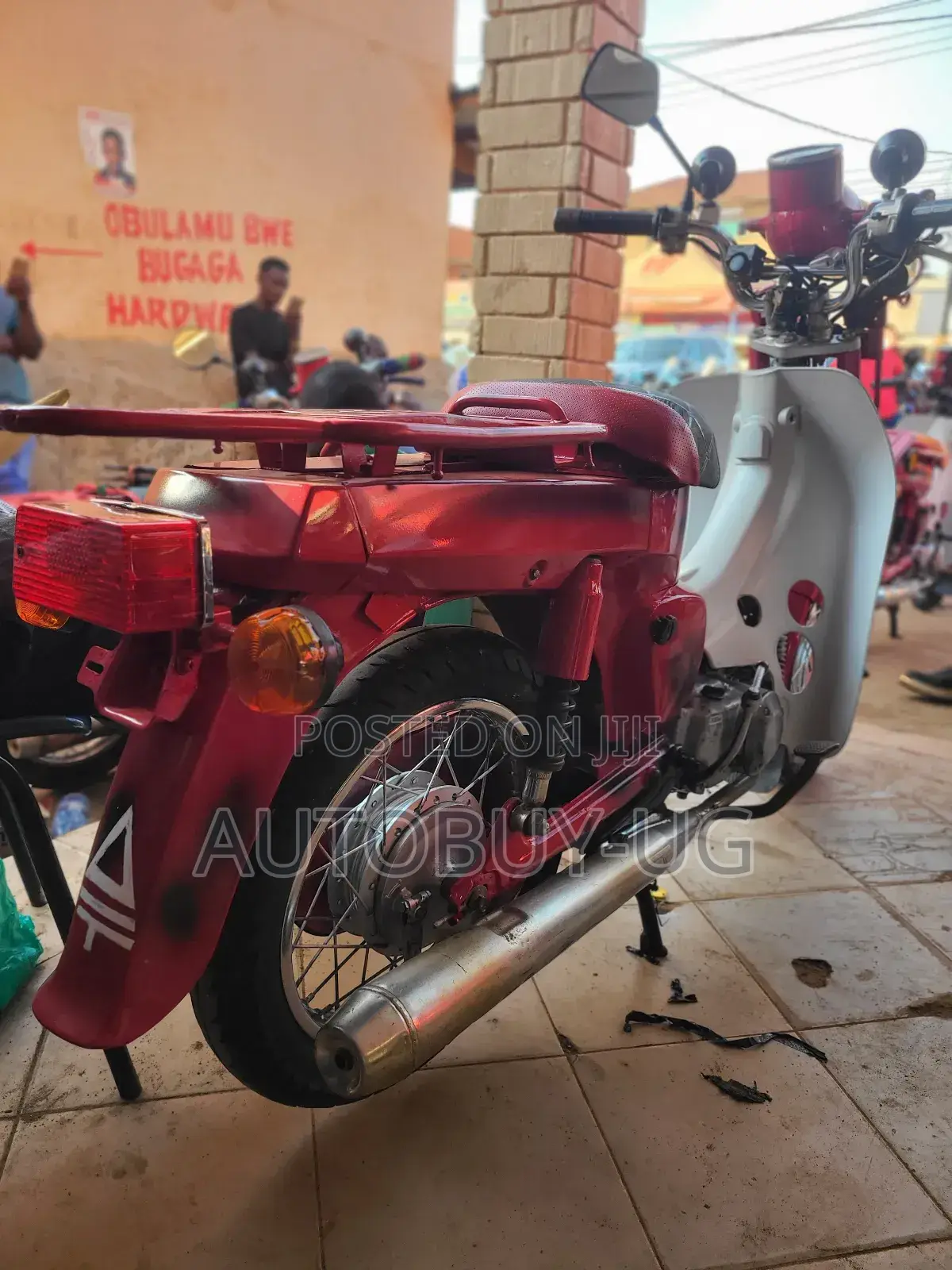 Suzuki 2001 Red