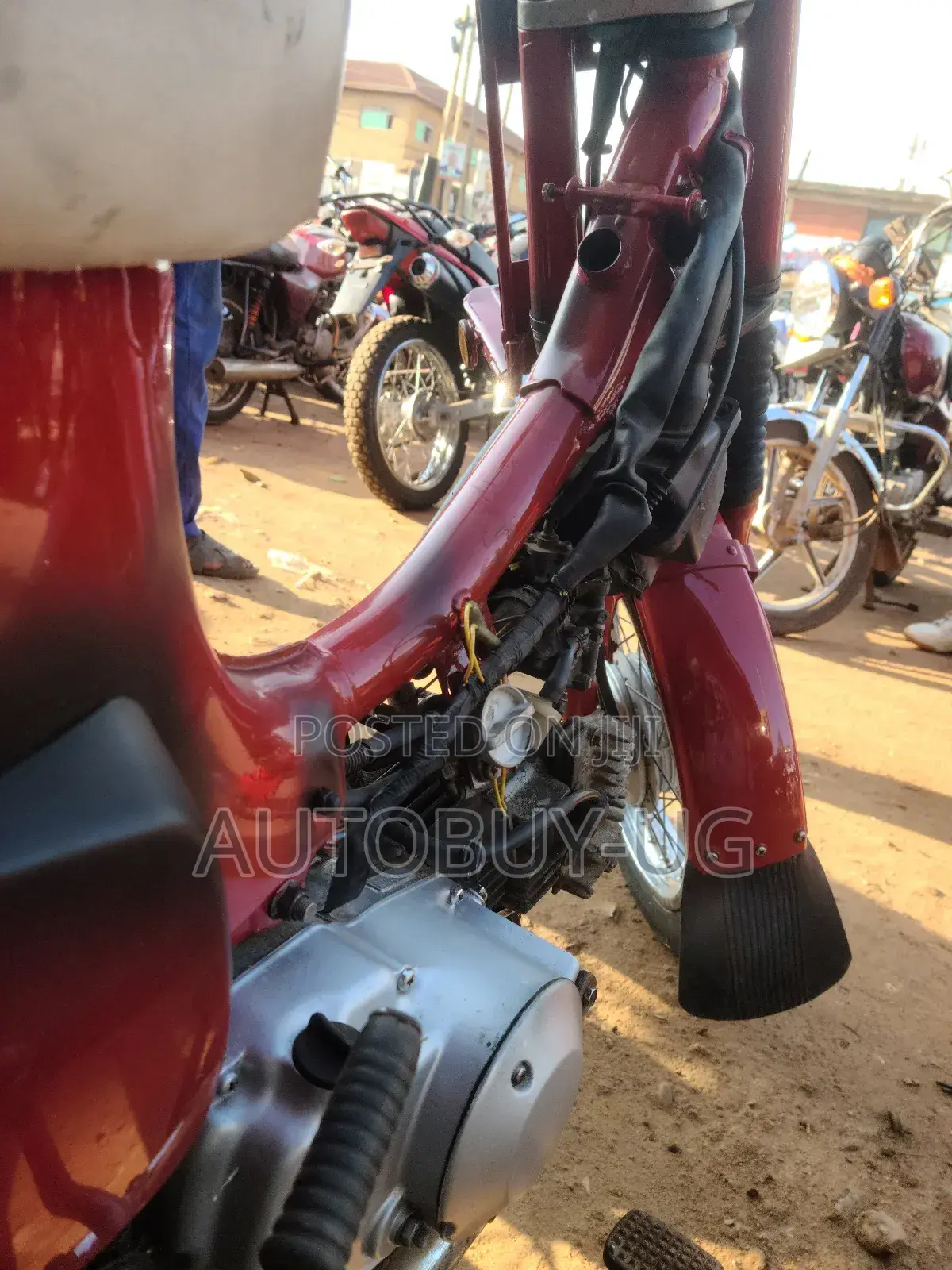 Suzuki 2001 Red