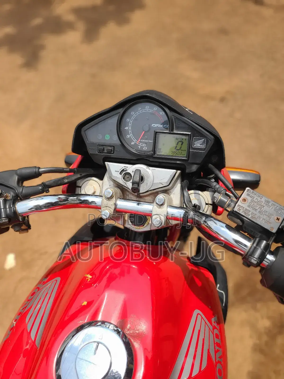 Honda CB 2016 Red