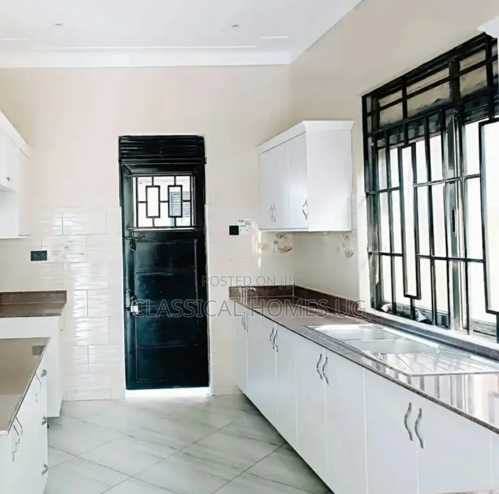 3bdrm Bungalow in Luzira, Central Division for rent