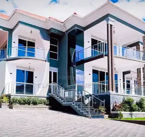 5bdrm Duplex in Lubowa Entebbe Road, Central Division for rent