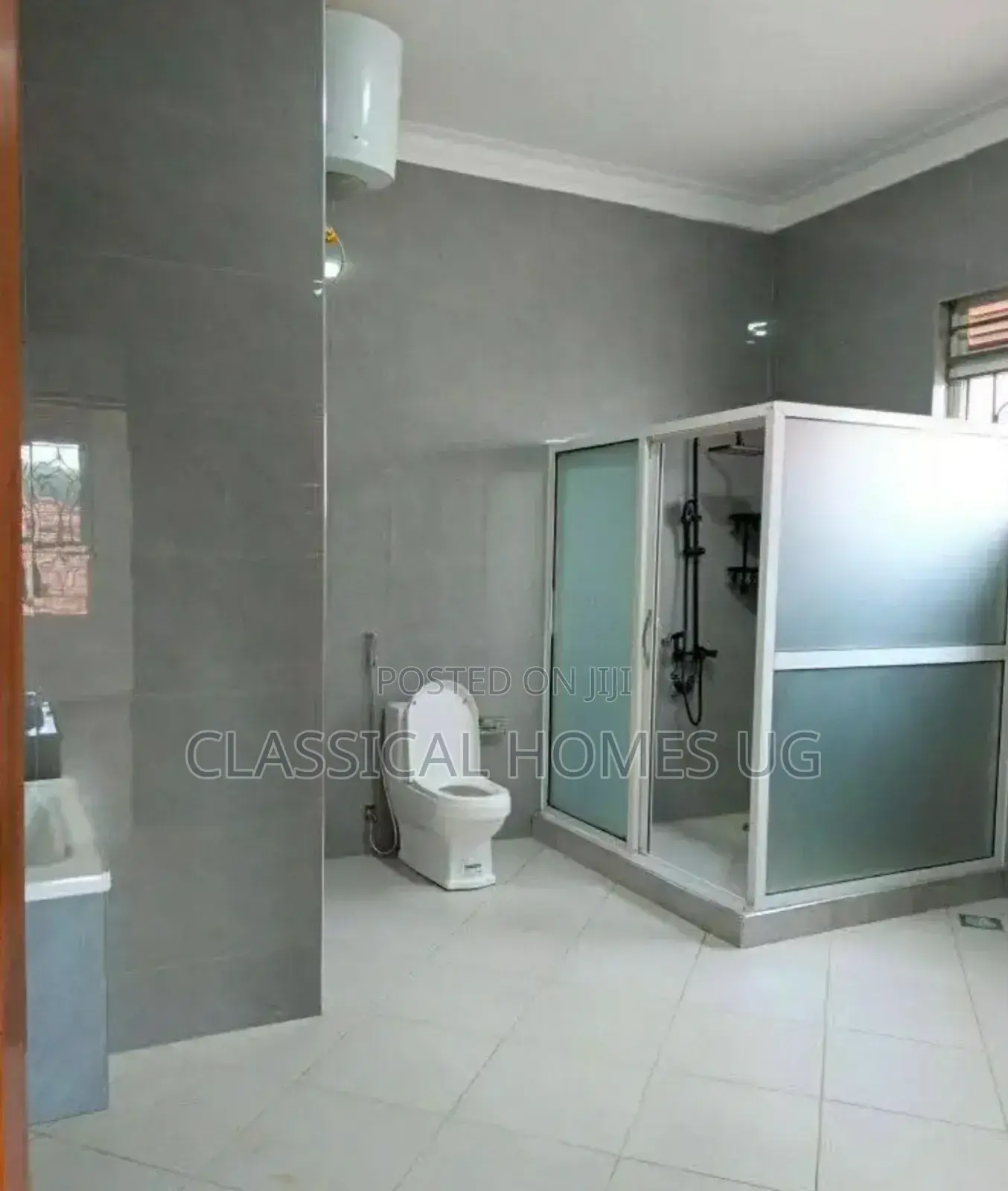5bdrm Duplex in Lubowa Entebbe Road, Central Division for rent