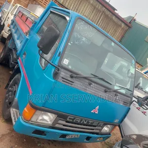 Mmitshubishi Canter Tipper Versatile Truck