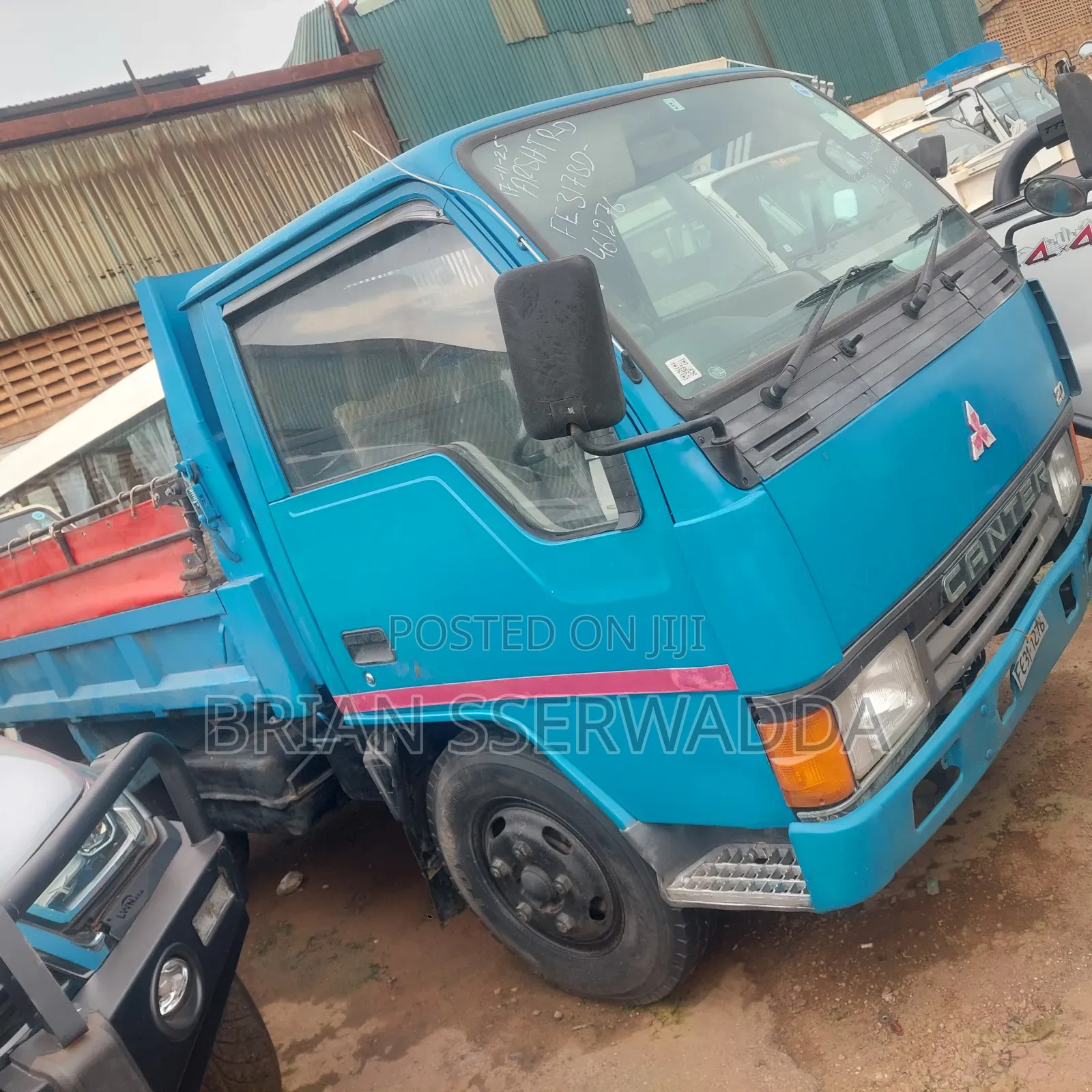 Mmitshubishi Canter Tipper Versatile Truck