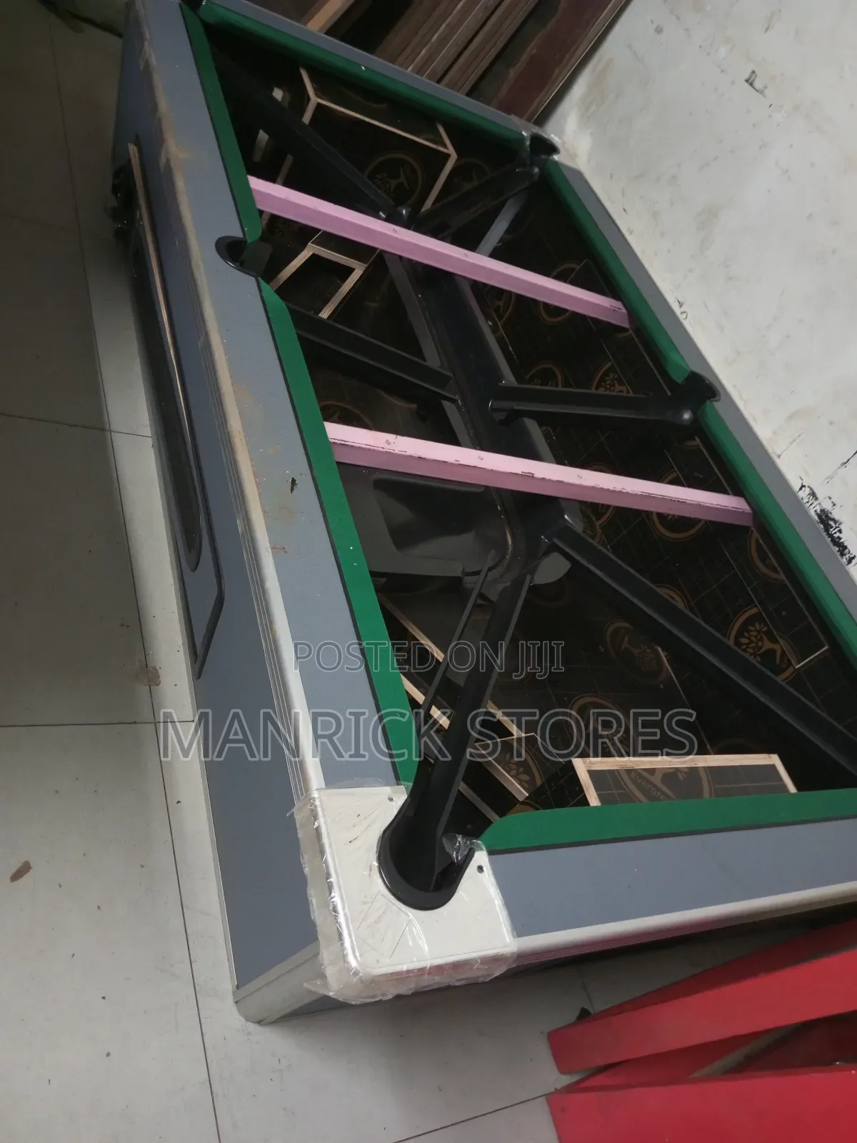 Single Pool Table With Accessories Quick Deal