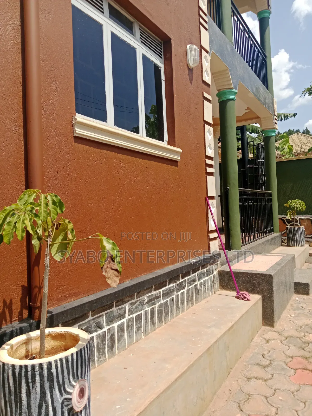 3bdrm Apartment in Nabuti Road, Mukono TC for rent
