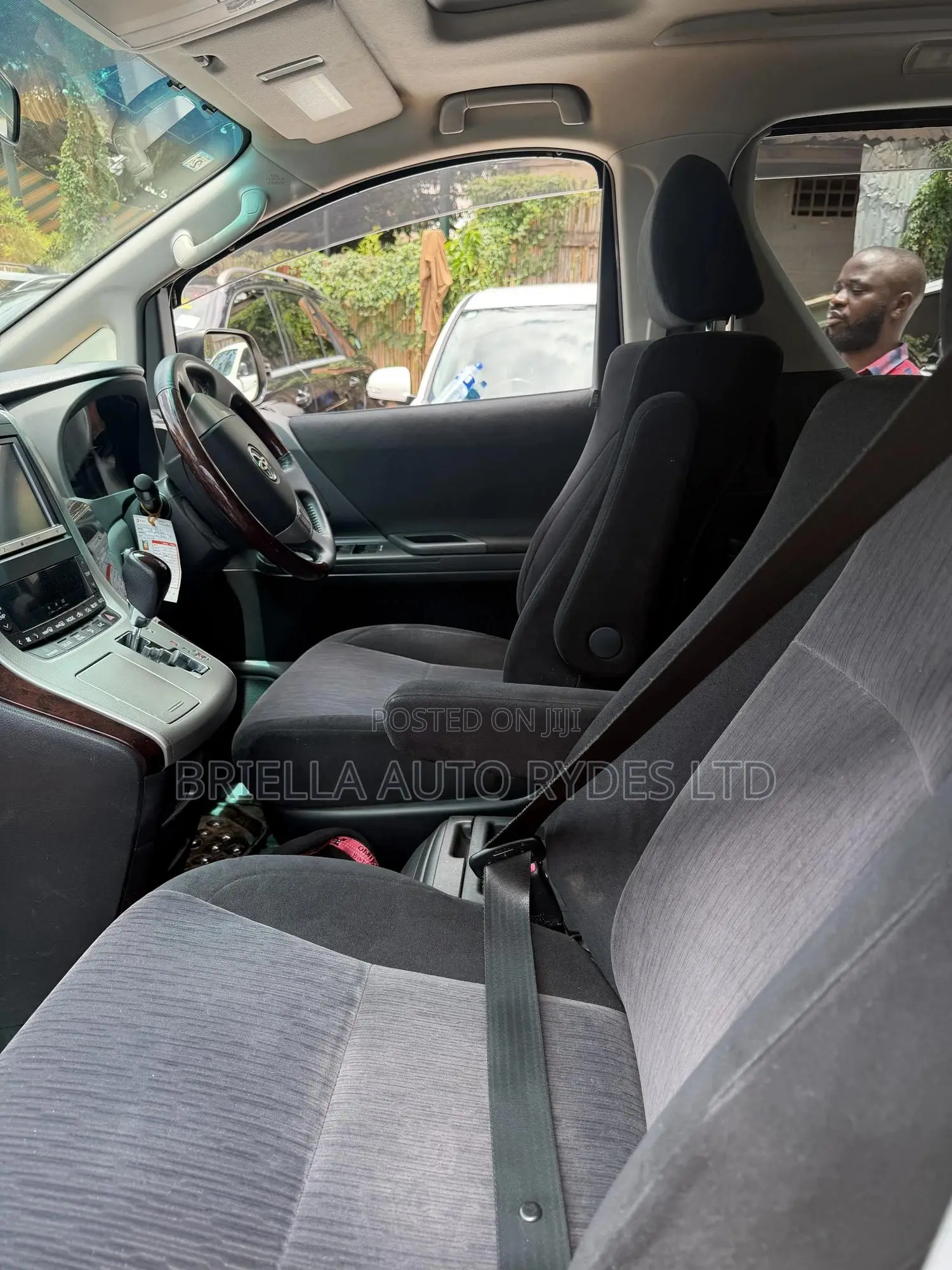 Toyota Alphard 2014 White