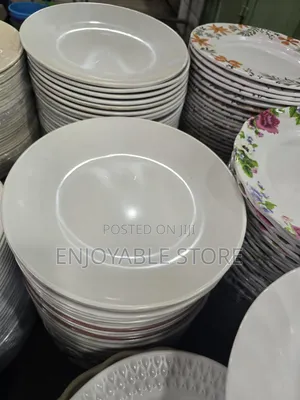 Stackable Serving Melamine Plates Stackable Serving Melamine Plates