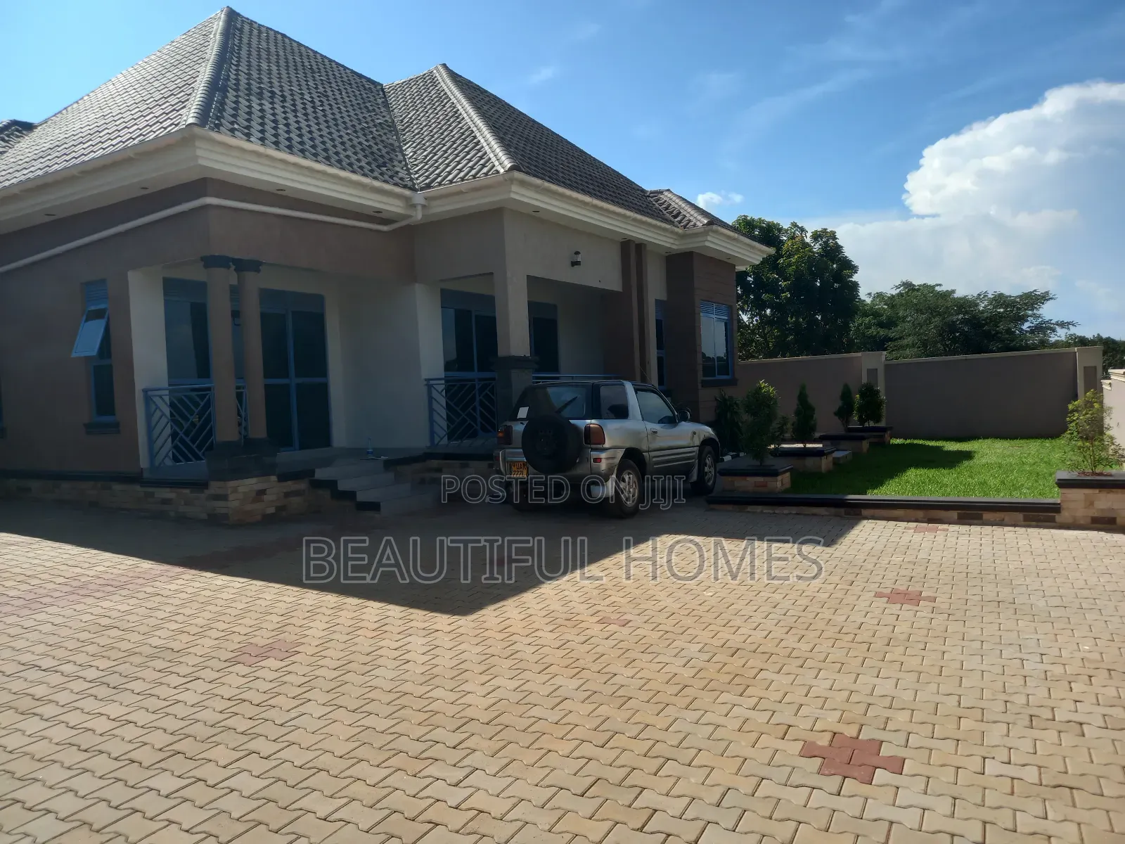 Furnished 4bdrm House in Kira for sale