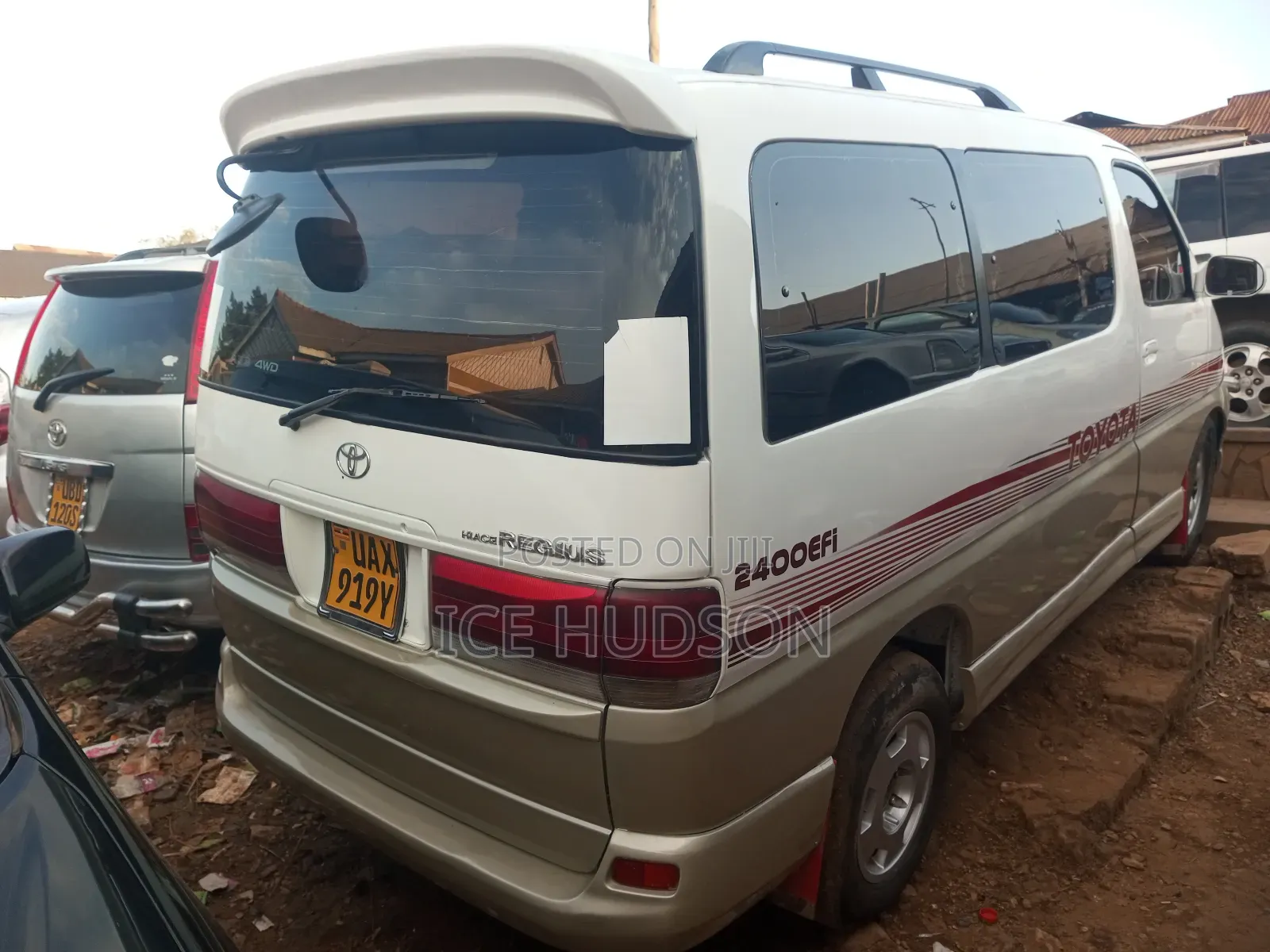 Toyota Regius 2003 White