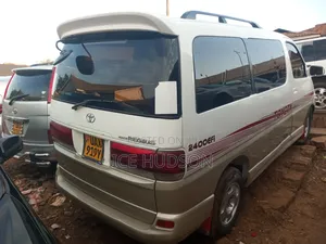 Toyota Regius 2003 White