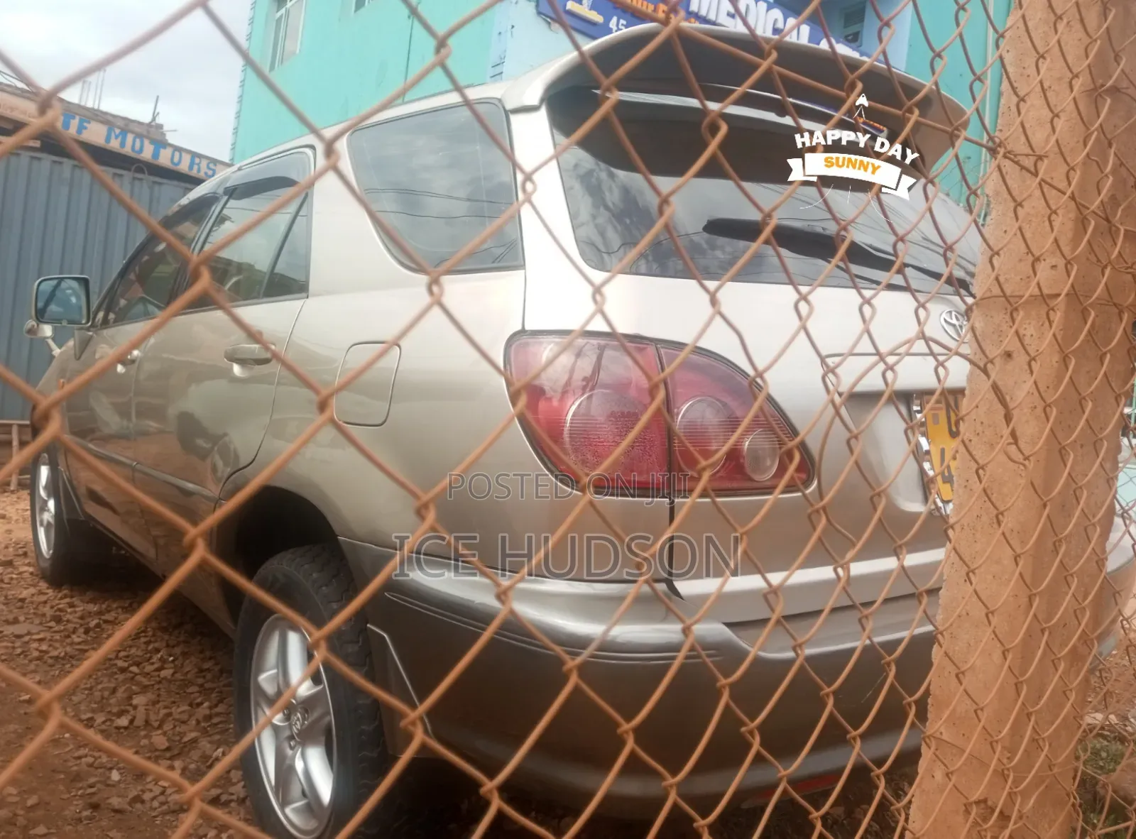 Toyota Harrier 2001 Gold