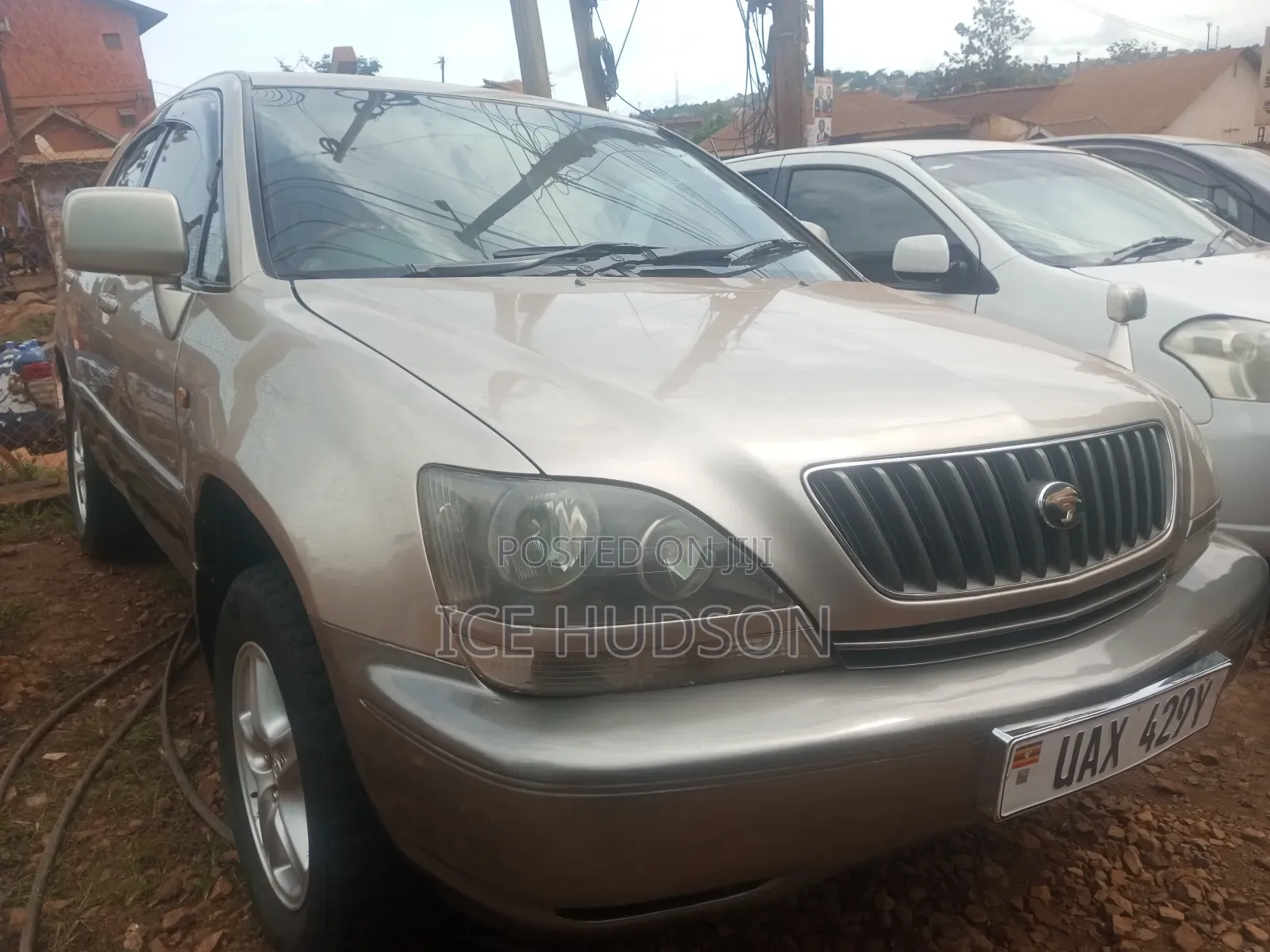 Toyota Harrier 2001 Gold