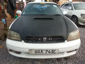 Subaru Legacy 2000 White
