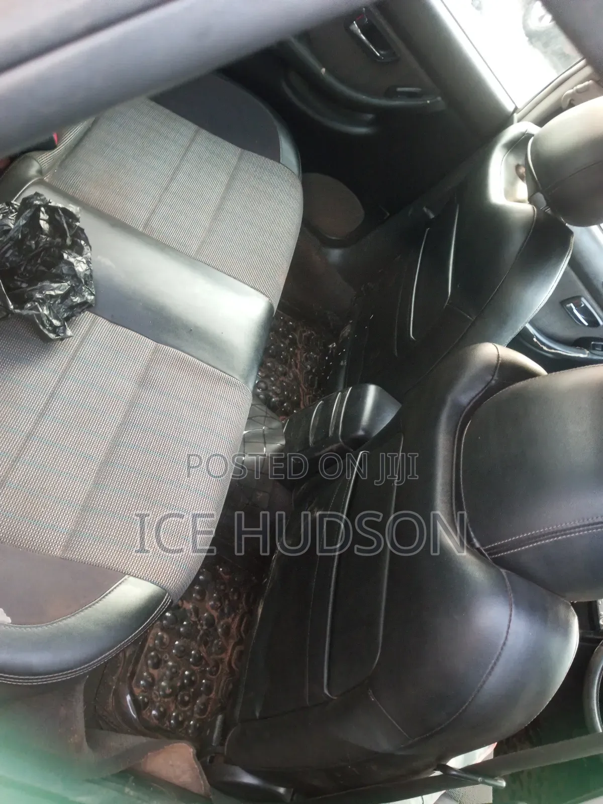 Subaru Legacy 2000 White