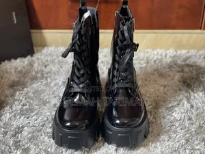 Ladies Boots