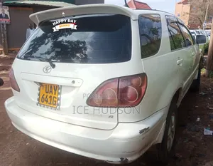 Toyota Harrier 2001 White