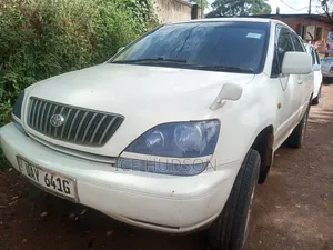 Toyota Harrier 2001 White