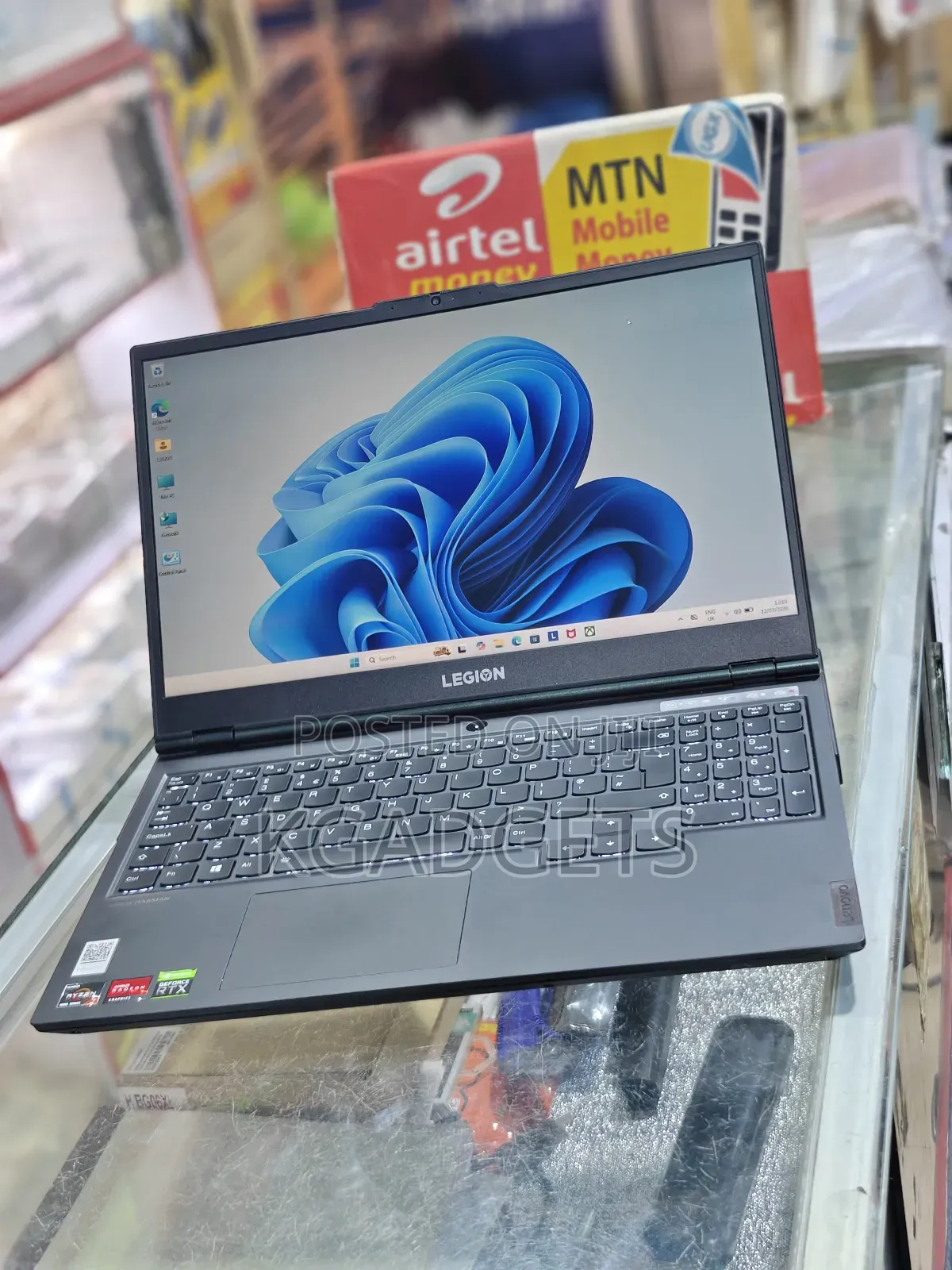 Laptop Lenovo Legion 5i 16GB AMD Ryzen 7 SSD 512GB